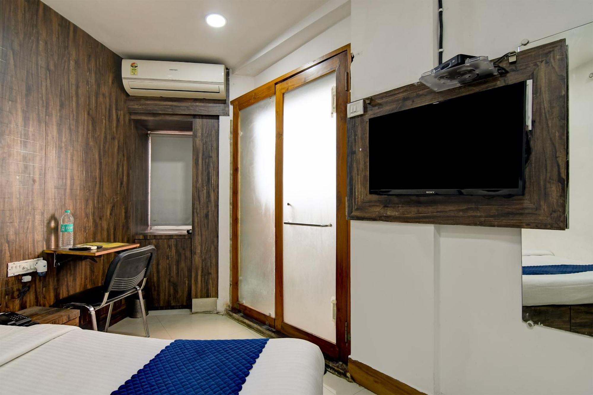 Hotel Q Inn コルカタ エクステリア 写真