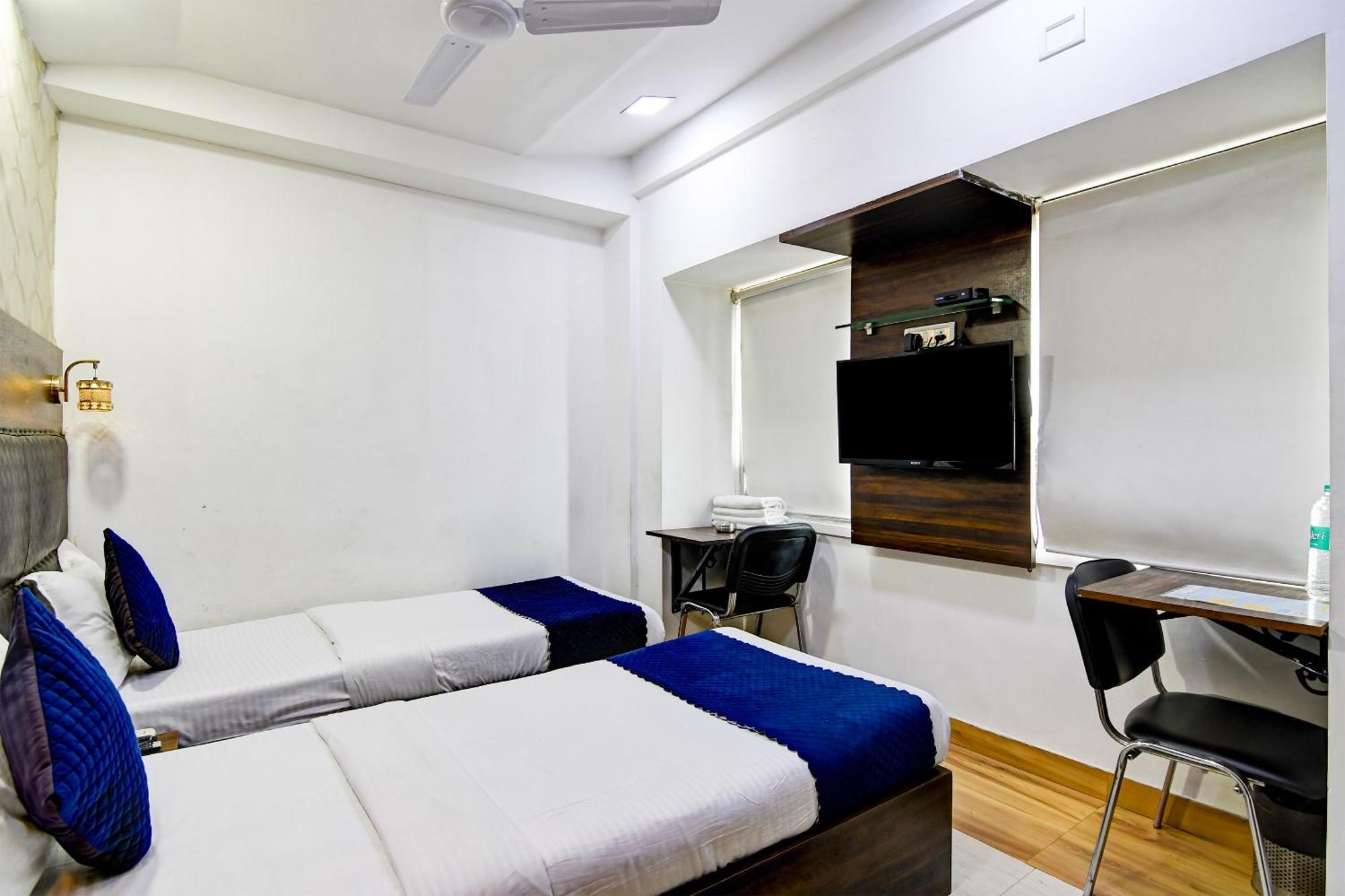 Hotel Q Inn コルカタ エクステリア 写真